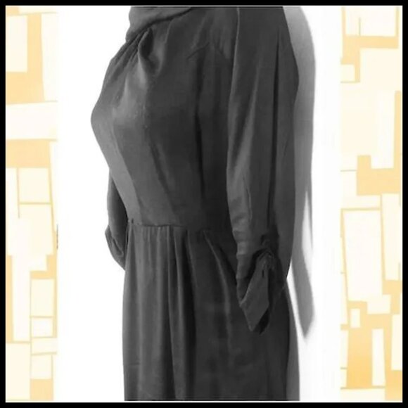 Little Black Wiggle Dress 50s Vintage with Low Back Interest VFG Sexy Bodycon - Picture 6 of 16